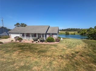2309 E Lakeview Dr, Casey, IL 62420