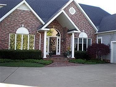 1st image of 282 Lake Pointe Dr