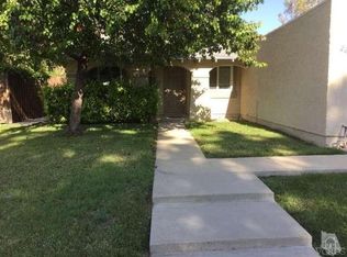 2220 N Century Pl, Simi Valley, CA 93063