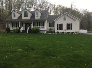 403 Iroquois Loop, Canadensis, PA 18325