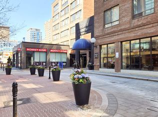 633 Bay St #1021, Toronto, ON M5G 2G4