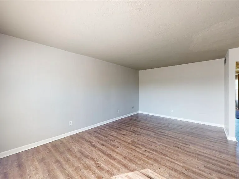 3800 E 29th St #5 — Photo 11