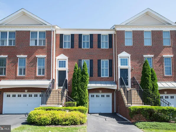 3081 Dorchester St E, Furlong, PA 18925