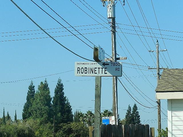 2nd image of 7760 Robinette Rd