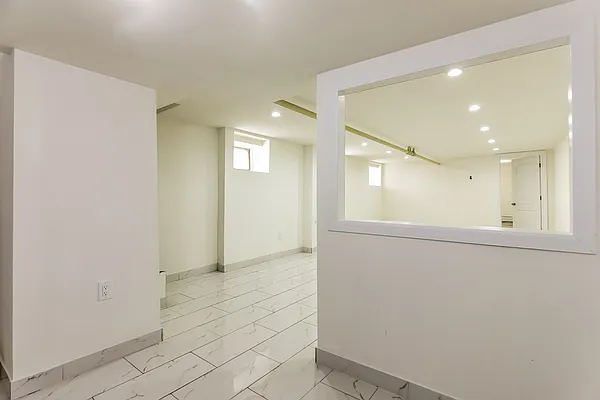 Sold by (Legacy) Online Homes, LLC | media 20