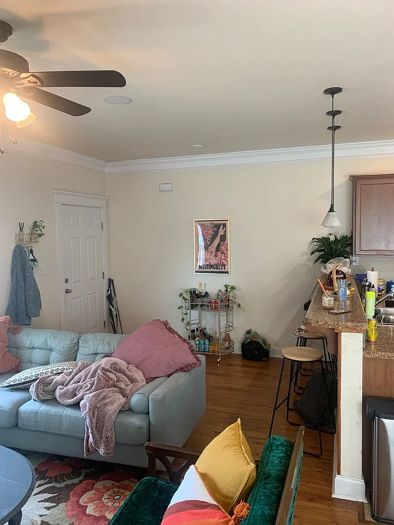 Cute 4 Bedroom Near Downtown for Pre-Lease — Photo 3