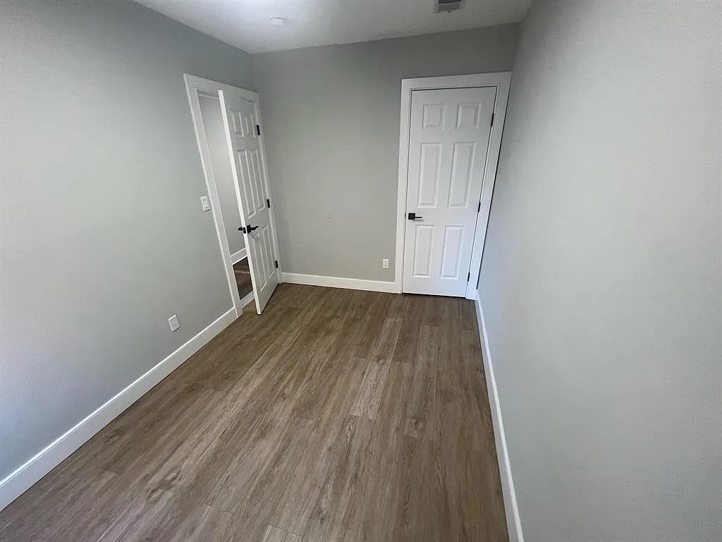 3 bed, $2,123 — Photo 4
