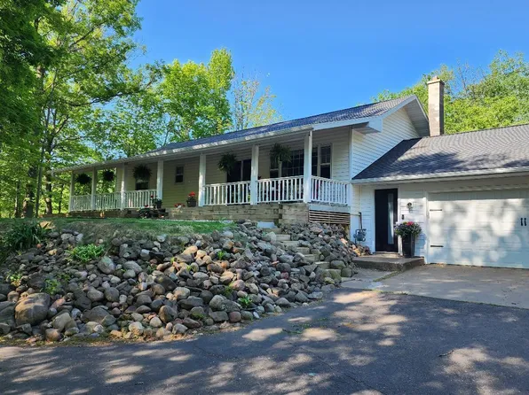 850 4th Ave, Cumberland, WI 54829