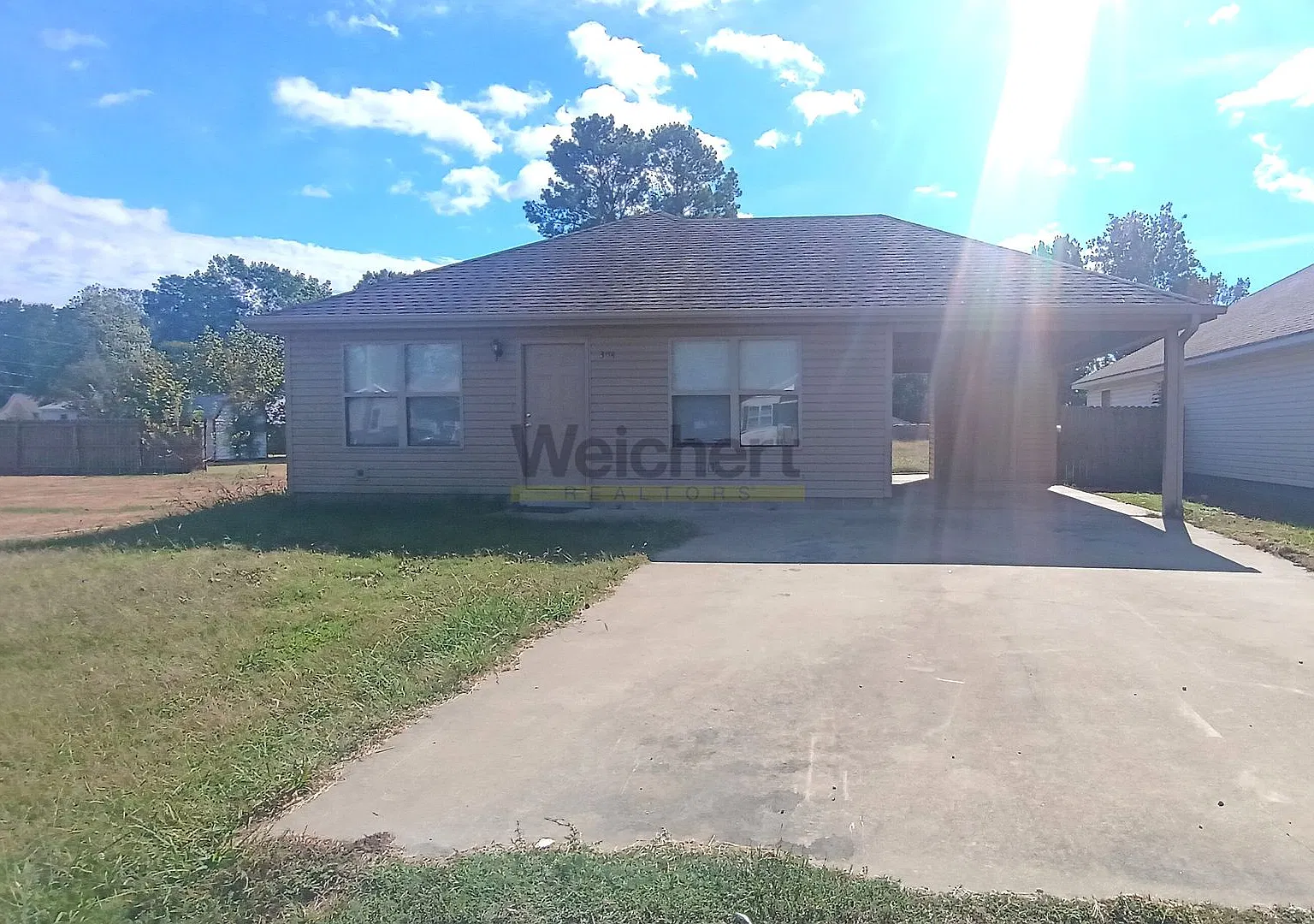 3bed/2bath House w/ Stainless Steel Appliances — Photo 1