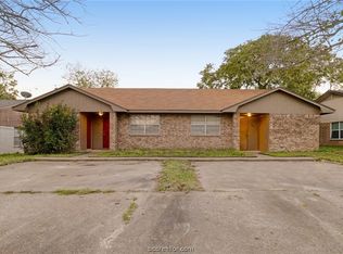 1432 Hawk Tree Dr, College Station, TX 77845