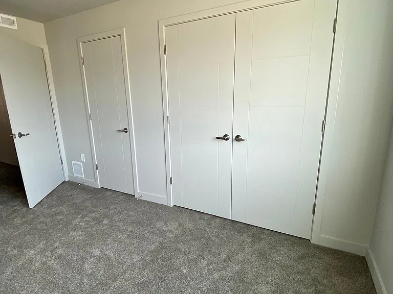 660 N 100 W #105 — Photo 11
