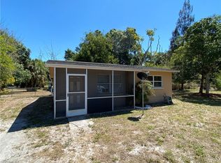 320 Utana Ave, Fort Myers, FL 33905