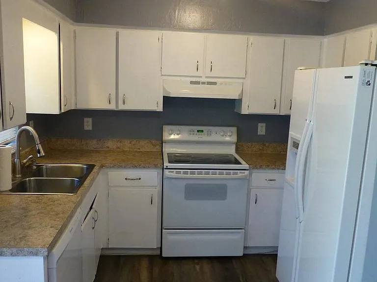 197 Highland Rd — Photo 40