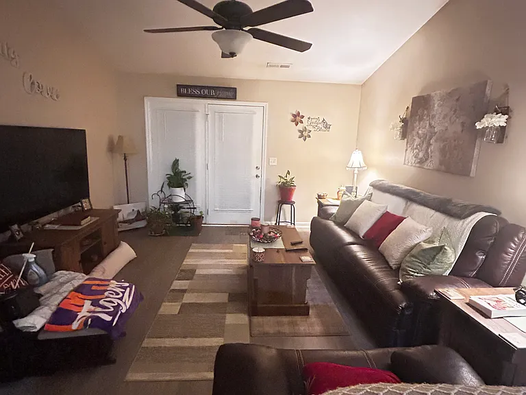 Rhett Ct — Photo 10