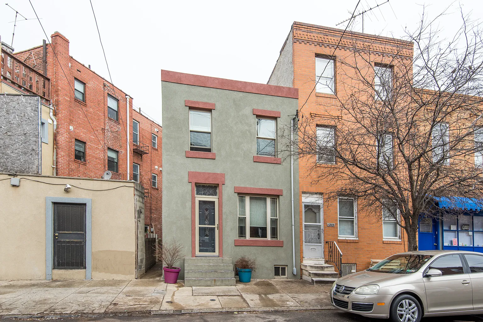 1205 Moore St photo 1