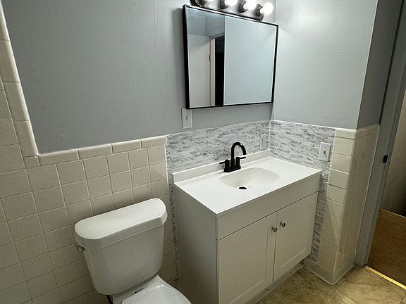 5th image of 135 N Seine Dr #2
