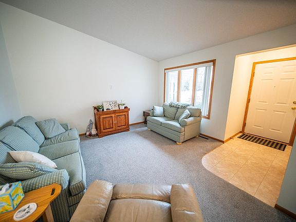 3rd image of 2104 McQuillan Ct SE