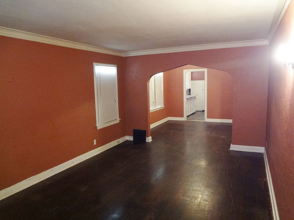 1st image of 1826 E 67th Ter