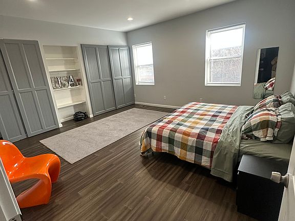 3rd image of 709 W Girard Ave #709