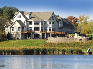 8255 College Trl, Inver Grove Heights, MN 55076