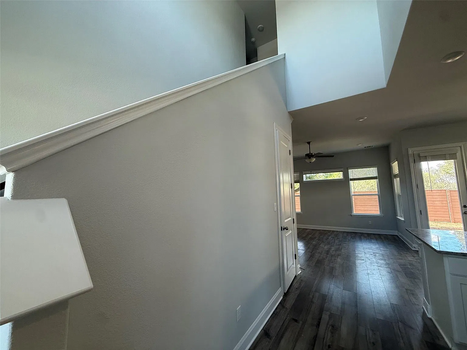 3 bed, 3.0 bath, 1834 sqft, $2,150 — Photo 4