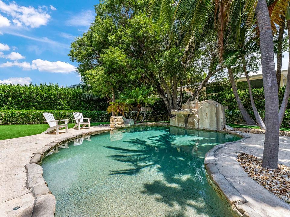 1st image of 235 W Seaview Cir