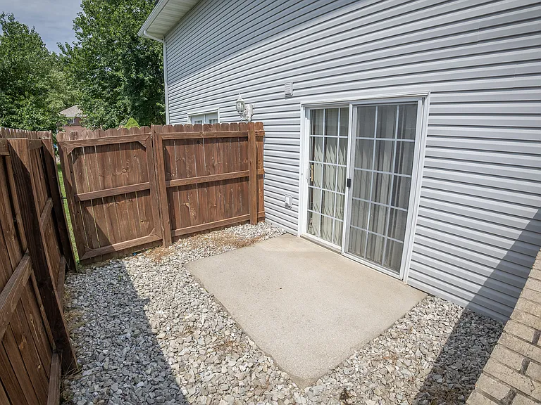 3725 Oxford Rd — Photo 41