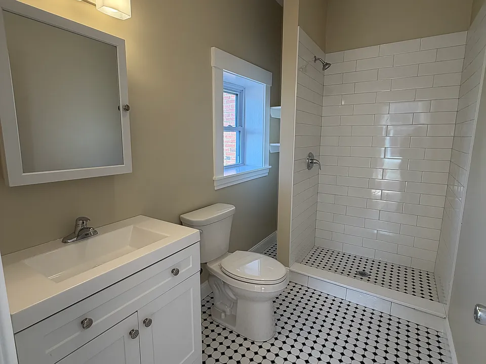 25 Main St #10