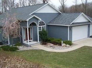 9095 N Royal Rd, Stanwood, MI 49346