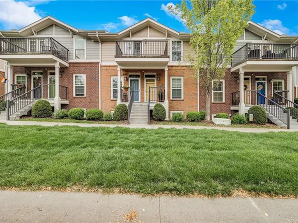 7629 W 78th St, Overland Park, KS 66204