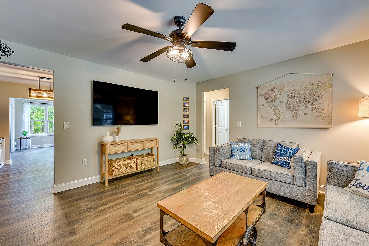 3 bed, 2.0 bath, 1442 sqft, $4,205 — Photo 1