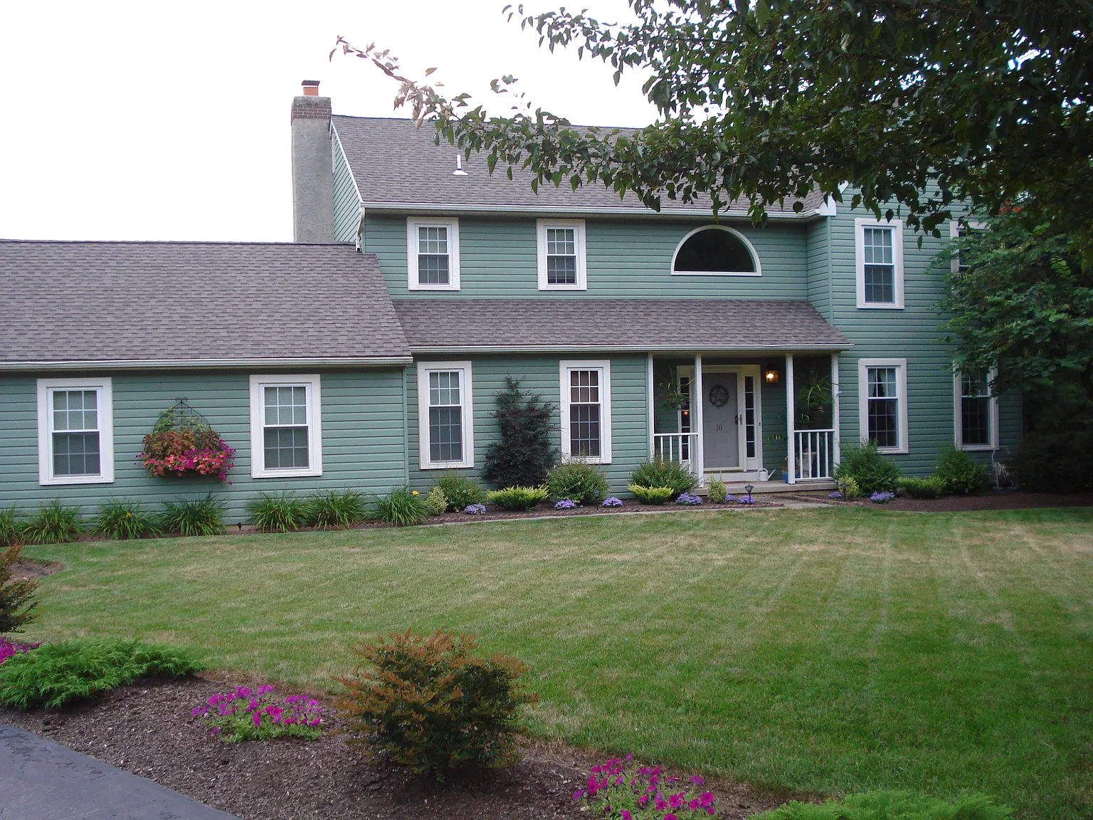 30 Farmingdale Ln photo 1