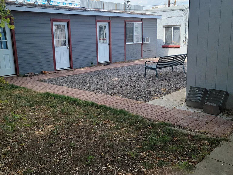 1473 N Zenobia St #A — Photo 8