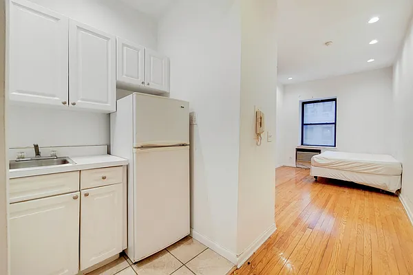 Rented by MAPT Residential LLC | media 1