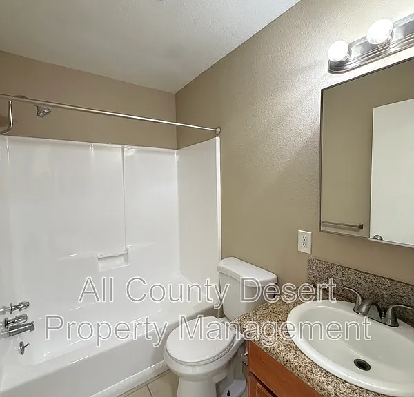 69180 Victoria Dr #8 — Photo 21