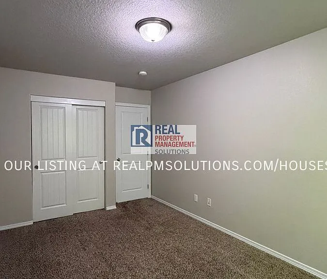 1851 SE Centurion Way — Photo 85