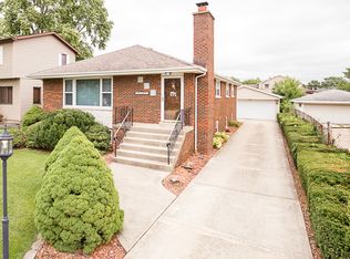 10527 S 83rd Ave, Palos Hills, IL 60465