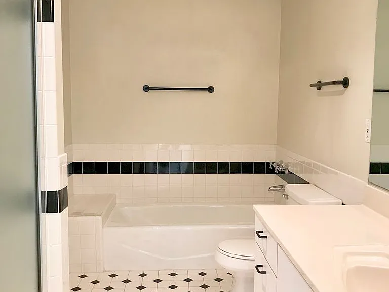 2130 Beach St #202 — Photo 10