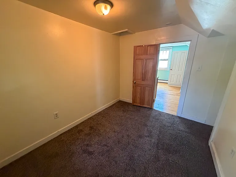 424 W Baraga Ave #B — Photo 4