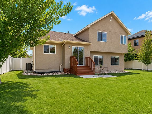 4th image of 6609 N Sky Heights Dr E