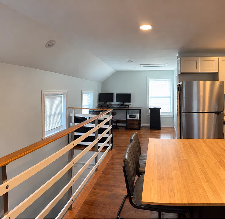 1 bed, 900 sqft, $2,200 — Photo 2