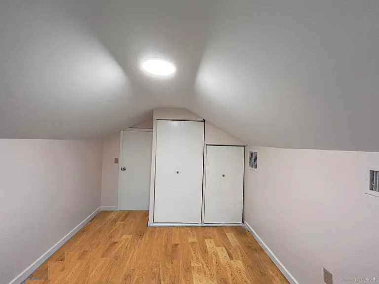 16334 Hodza St — Photo 16