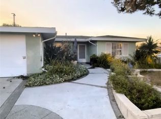 2983 Royal Palm Dr, Costa Mesa, CA 92626