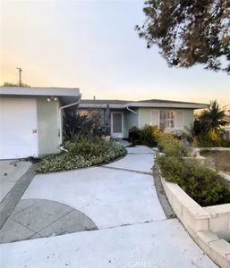 2983 Royal Palm Dr, Costa Mesa, CA, 92626