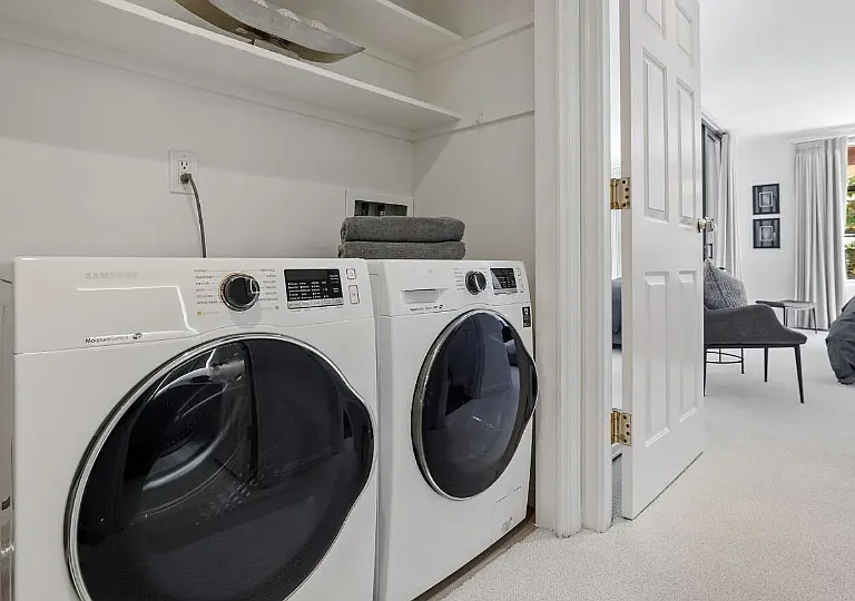 555 Laurel Ave #0 — Photo 17