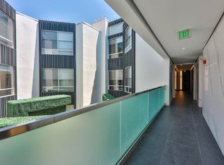 UrbanLux Hollywood Premium, Los Angeles, CA 90046