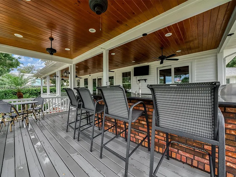2551 Lakeview Dr — Photo 66