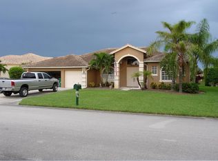 628 Grand Rapids Blvd, Naples, FL 34120