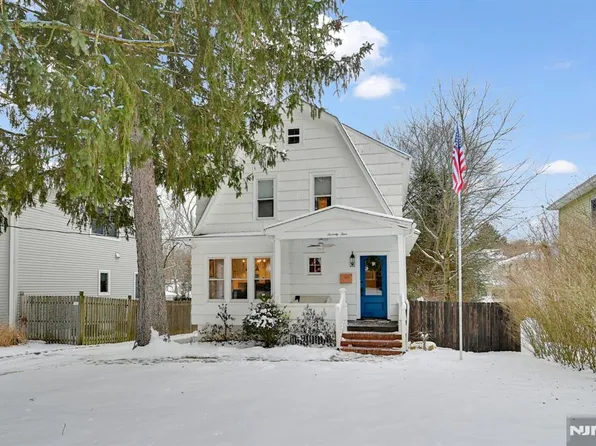 74 Rivervale Rd, Park Ridge, NJ 07656