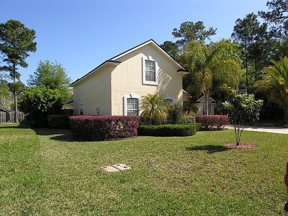 2nd image of 904 W Tennessee Trce